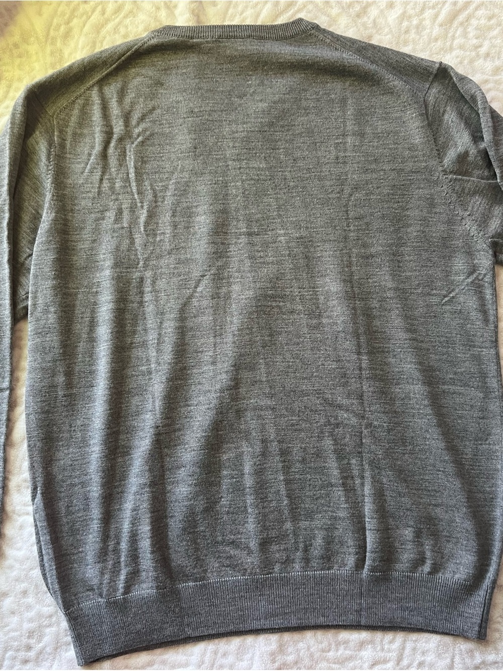 Cutter & Buck Men's V-Neck Lightweight Gray Sweater | Size XL Wool - Picture 8 of 8
